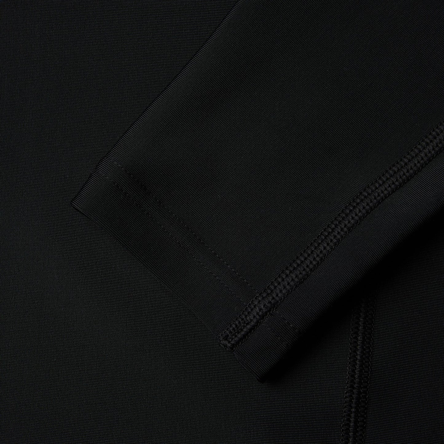 Long Sleeved Sun Protection Top Black/White - Speedo
