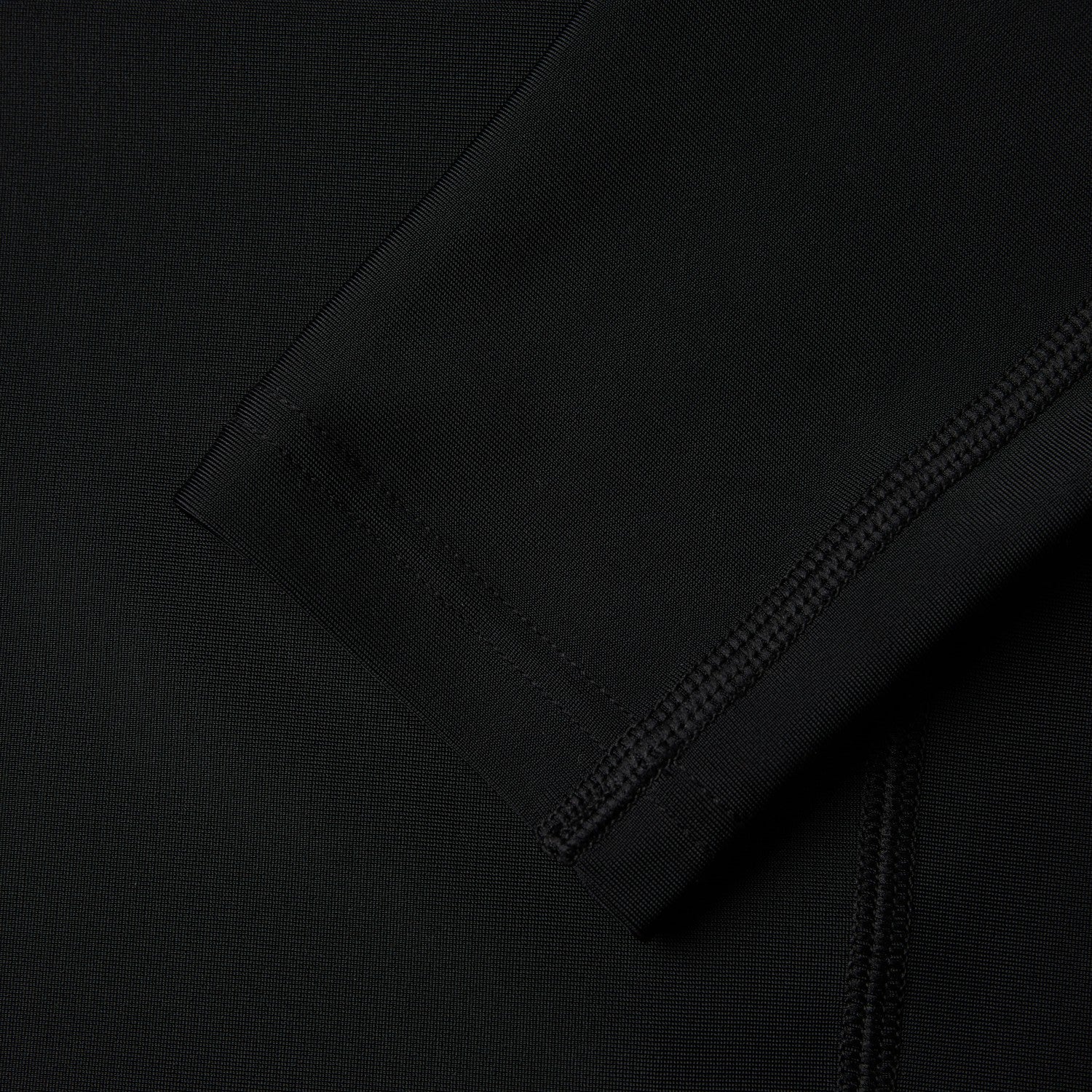 Long Sleeved Sun Protection Top Black/White - Speedo